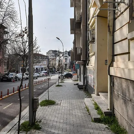 Small Studio On Budget In The Heart Of City Varna Exterior photo